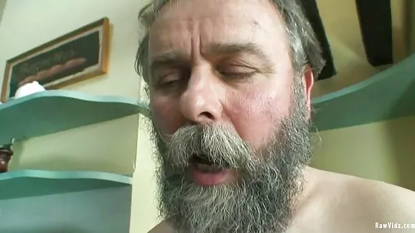 Шантаж працює на видео еротика відмінно.